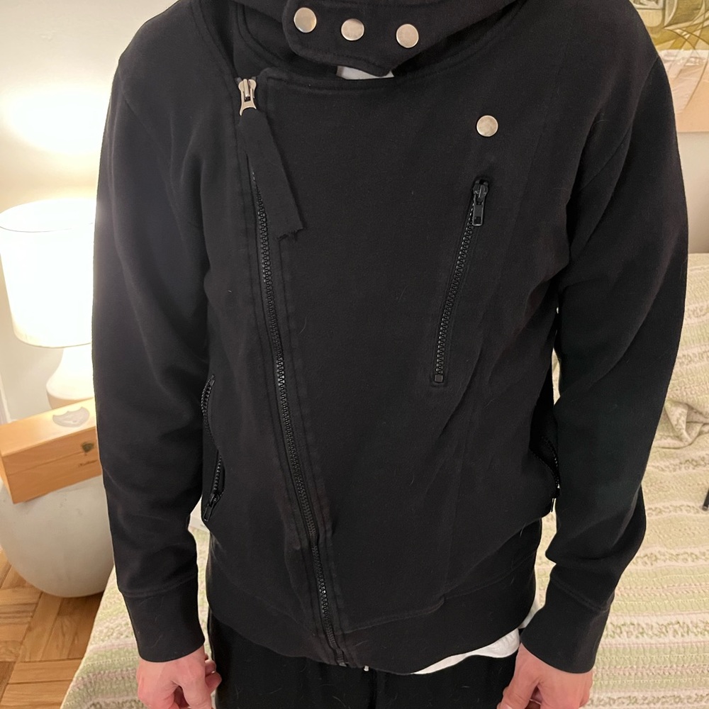 Men’s black zip up hoodie. Size small. 100% cotton. Versatile style